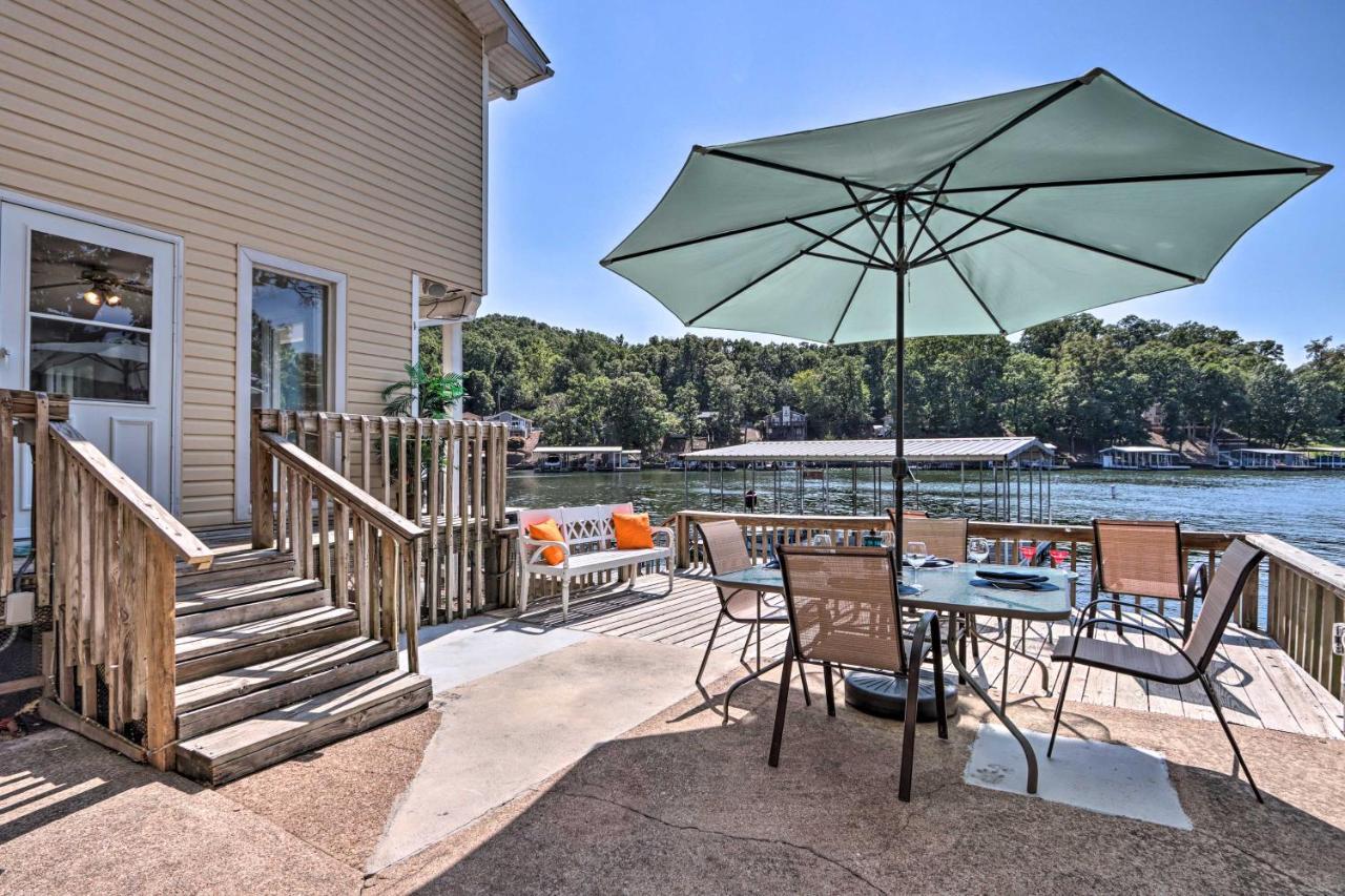 Villa On-The-Water Retreat With Dock Pet Friendly! Lake Ozark Esterno foto