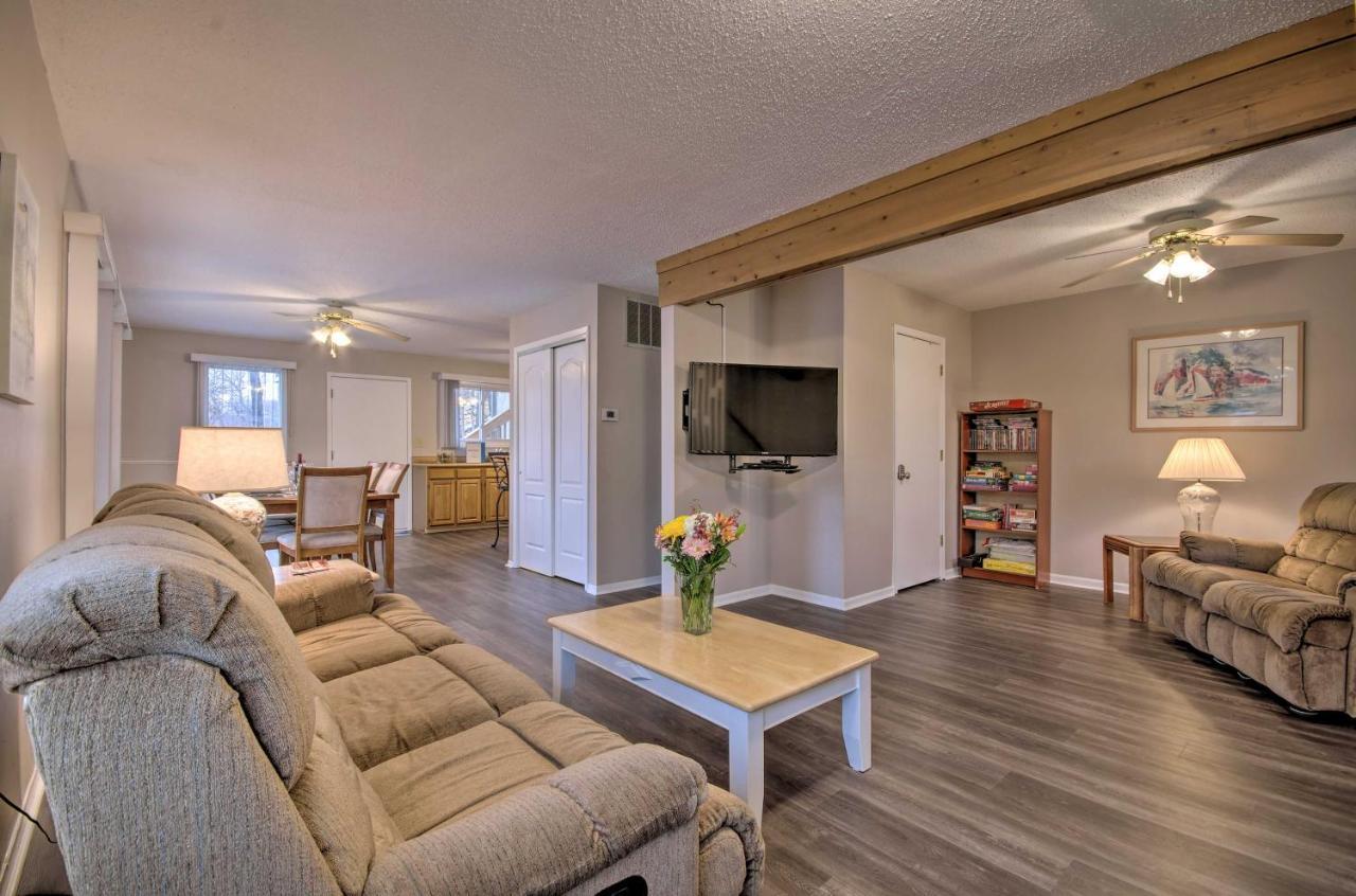 Villa On-The-Water Retreat With Dock Pet Friendly! Lake Ozark Esterno foto