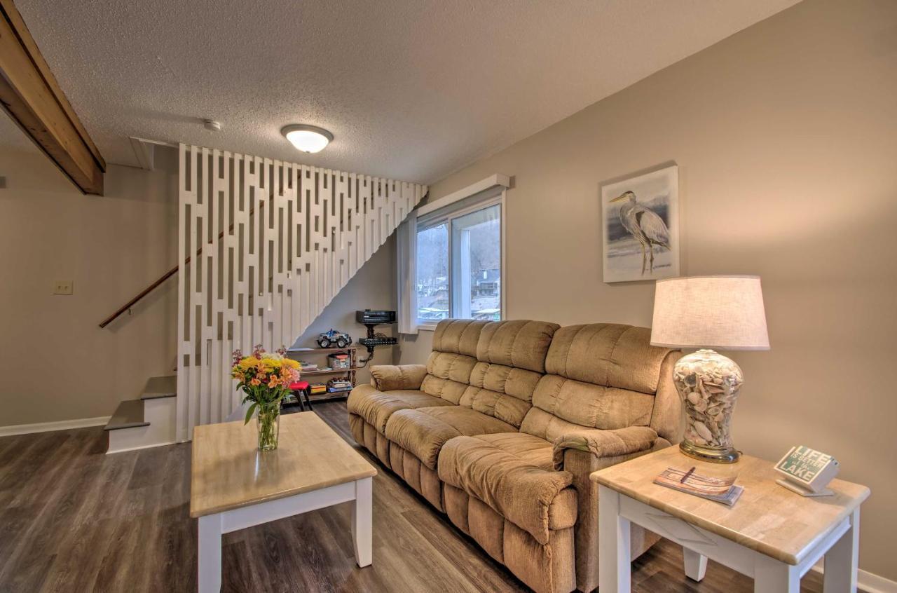 Villa On-The-Water Retreat With Dock Pet Friendly! Lake Ozark Esterno foto