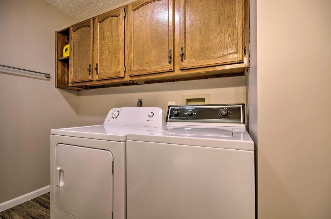 Villa On-The-Water Retreat With Dock Pet Friendly! Lake Ozark Esterno foto
